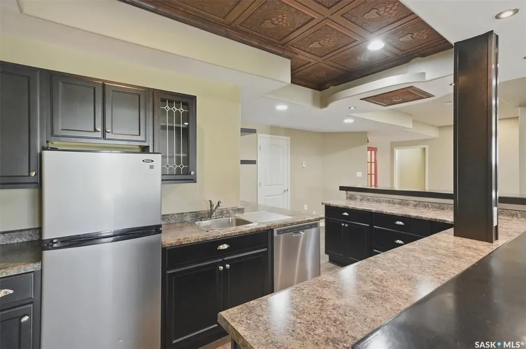 327 Hastings Lane Saskatoon SK S7V 0C8