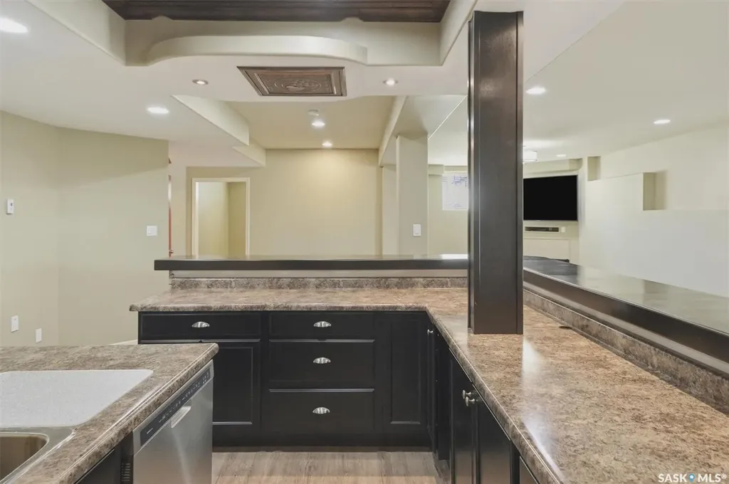 327 Hastings Lane Saskatoon SK S7V 0C8