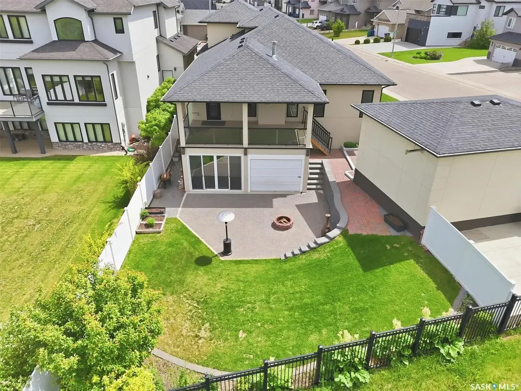 327 Hastings Lane Saskatoon SK S7V 0C8
