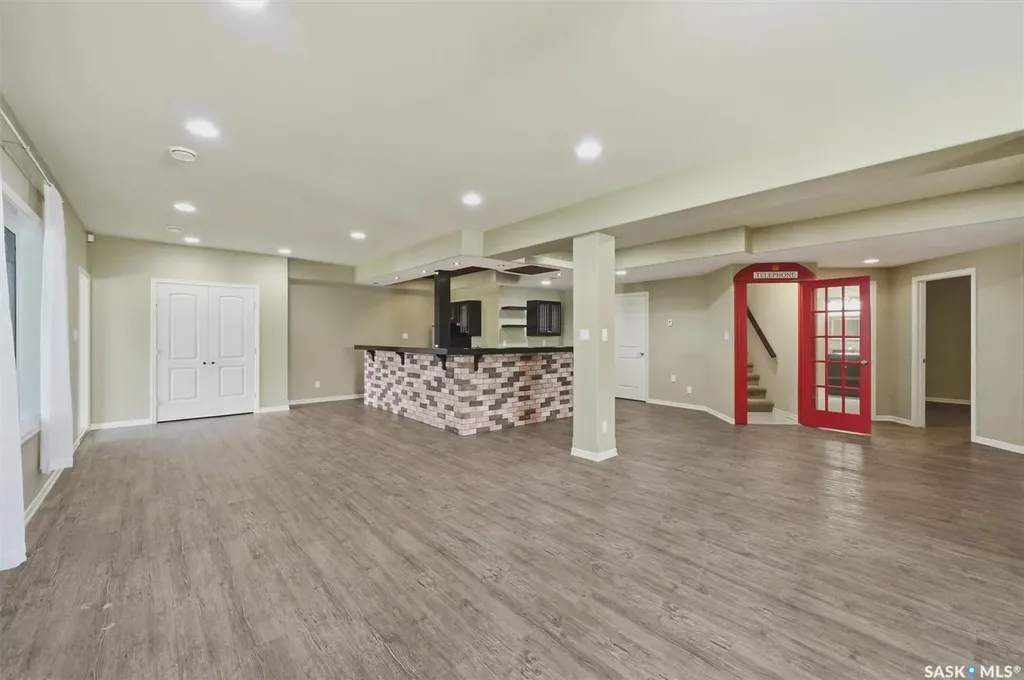 327 Hastings Lane Saskatoon SK S7V 0C8