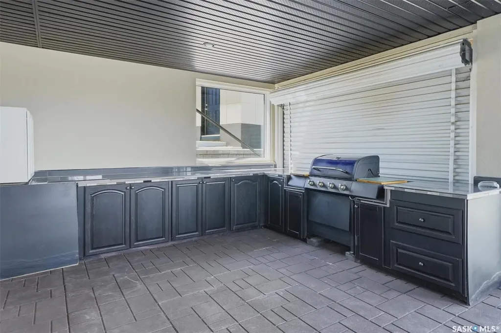 327 Hastings Lane Saskatoon SK S7V 0C8