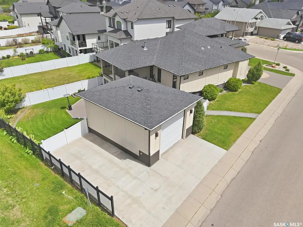 327 Hastings Lane Saskatoon SK S7V 0C8