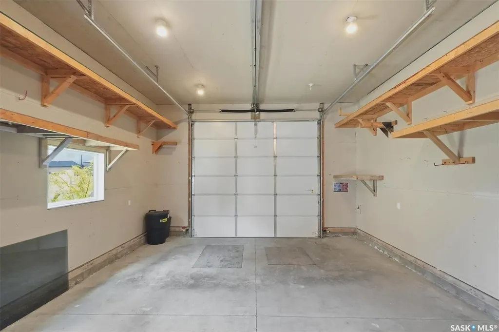 327 Hastings Lane Saskatoon SK S7V 0C8