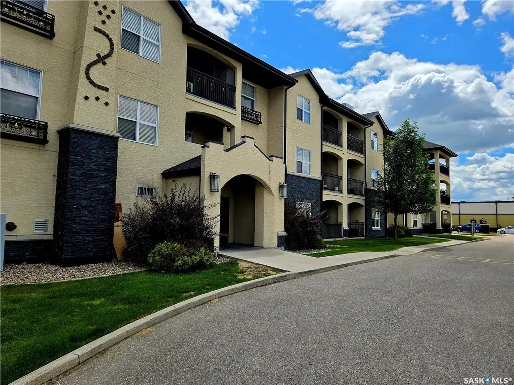 211 Ledingham Street Saskatoon SK S7V 0C5