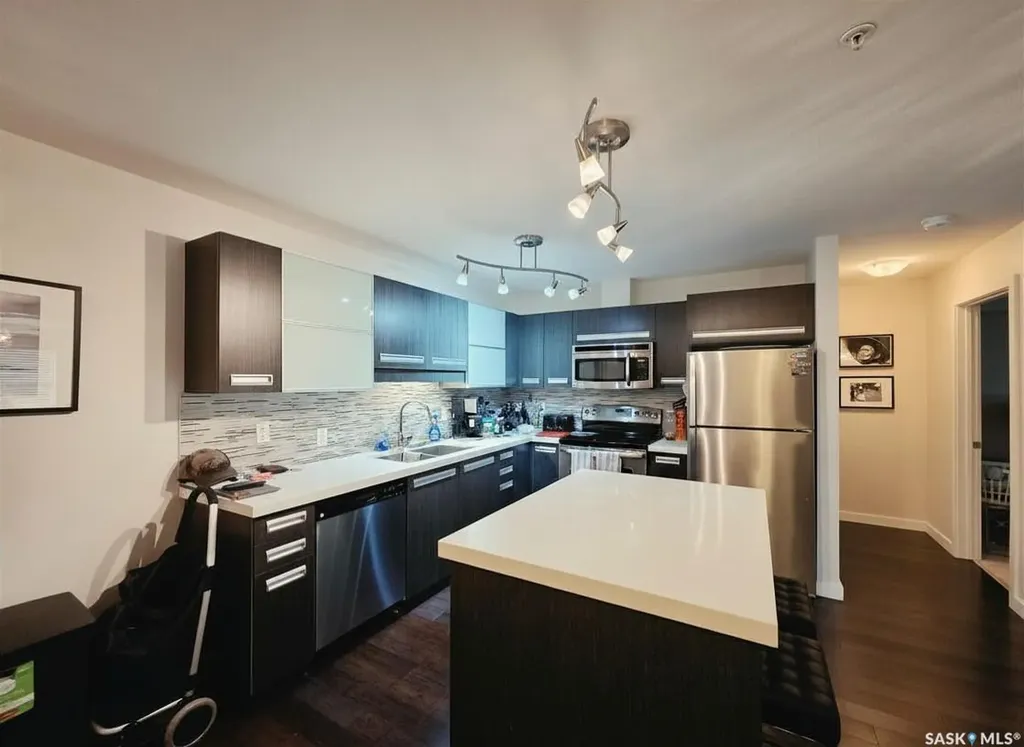 211 Ledingham Street Saskatoon SK S7V 0C5