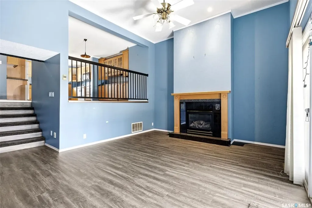 104 Lockwood Road Regina SK S4S 3G2