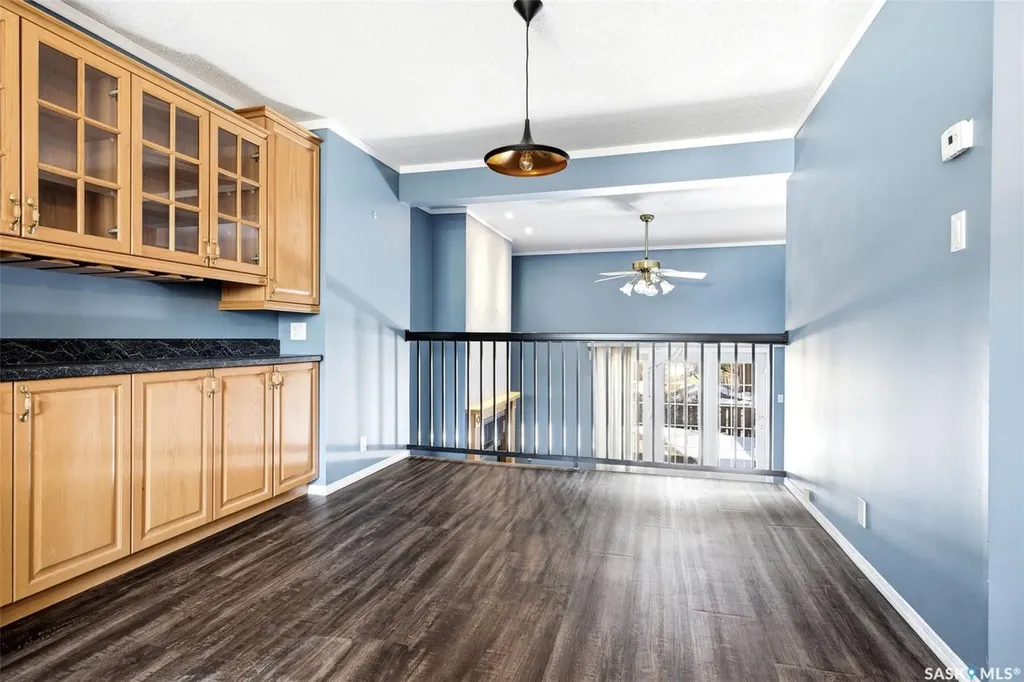 104 Lockwood Road Regina SK S4S 3G2