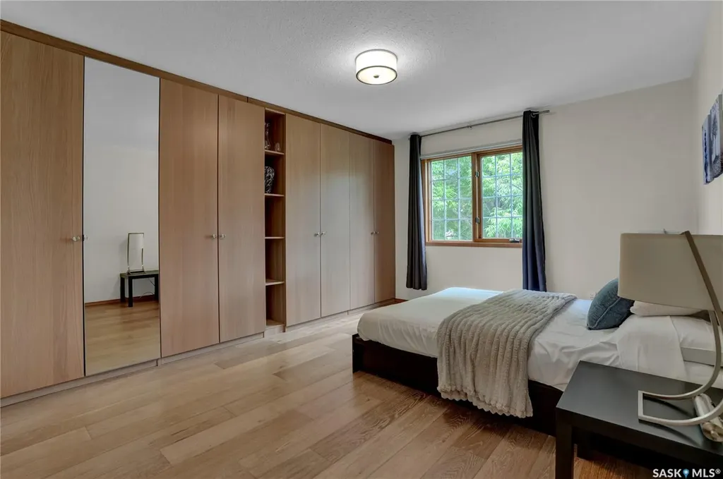 3328 Lakeshore Court Regina SK S4S 7H8
