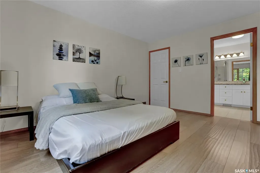 3328 Lakeshore Court Regina SK S4S 7H8