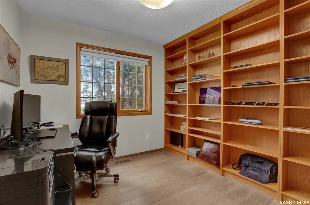 3328 Lakeshore Court Regina SK S4S 7H8