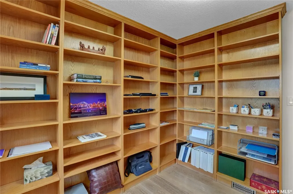 3328 Lakeshore Court Regina SK S4S 7H8