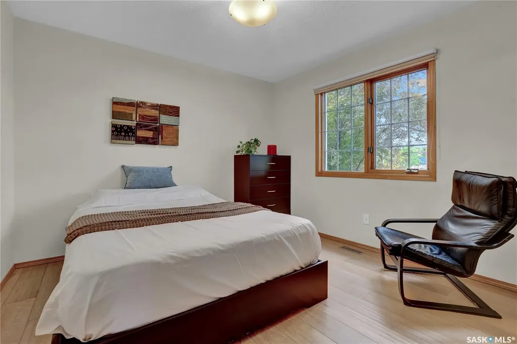 3328 Lakeshore Court Regina SK S4S 7H8