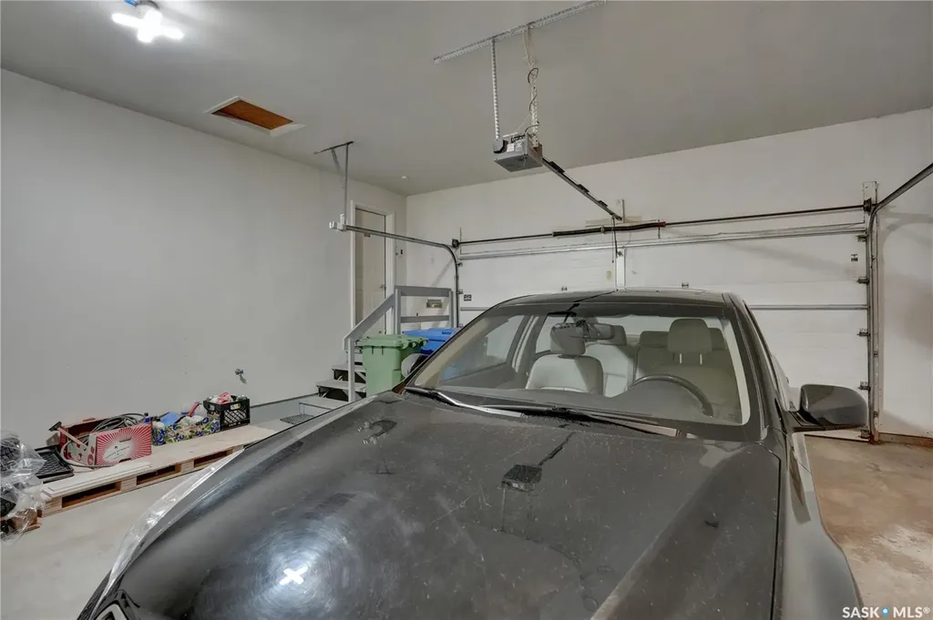 3328 Lakeshore Court Regina SK S4S 7H8