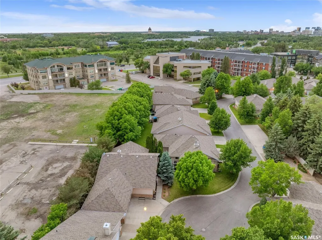 3328 Lakeshore Court Regina SK S4S 7H8