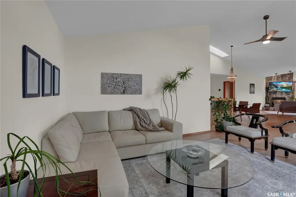 3328 Lakeshore Court Regina SK S4S 7H8