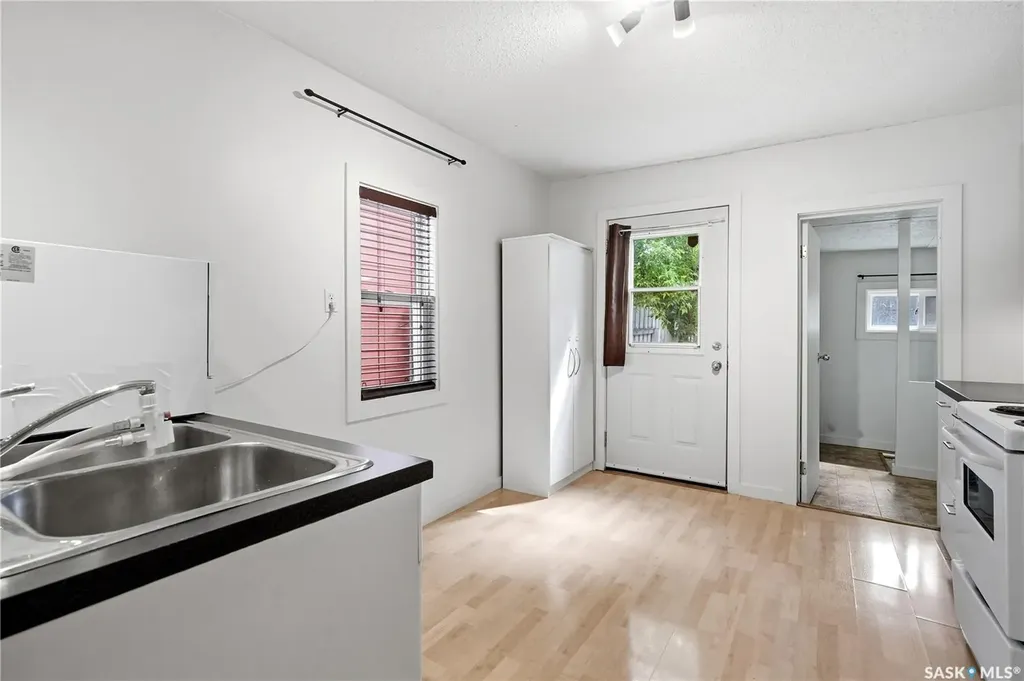 2509 Mcdonald Street Regina SK S4N 2Z6