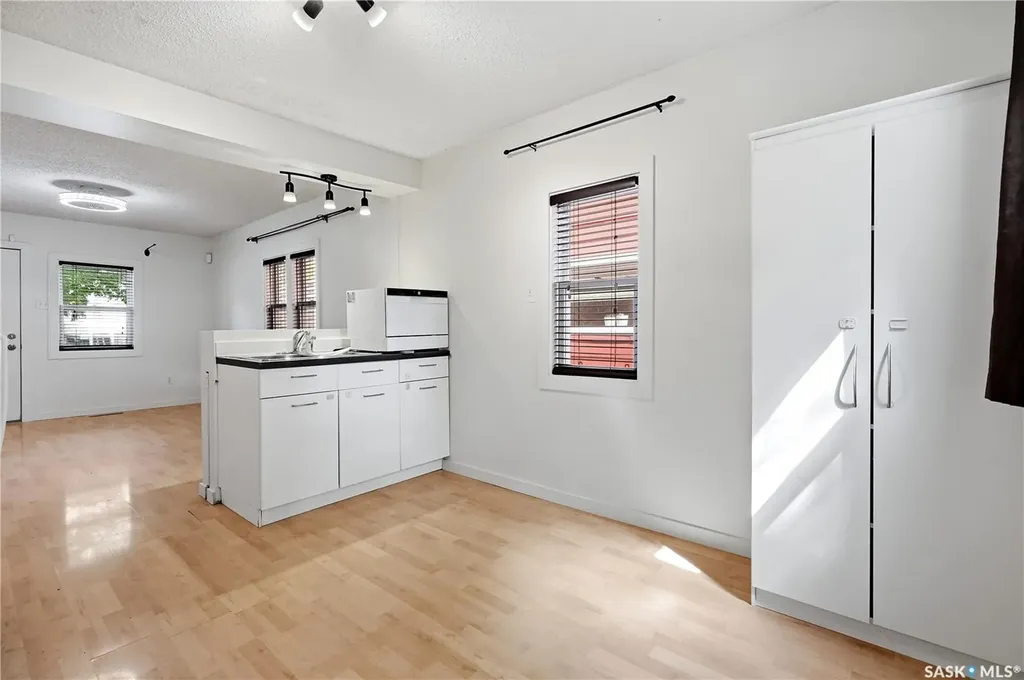 2509 Mcdonald Street Regina SK S4N 2Z6