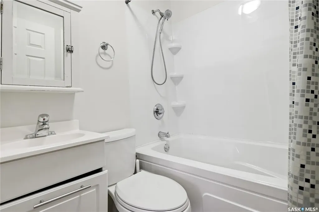 2509 Mcdonald Street Regina SK S4N 2Z6
