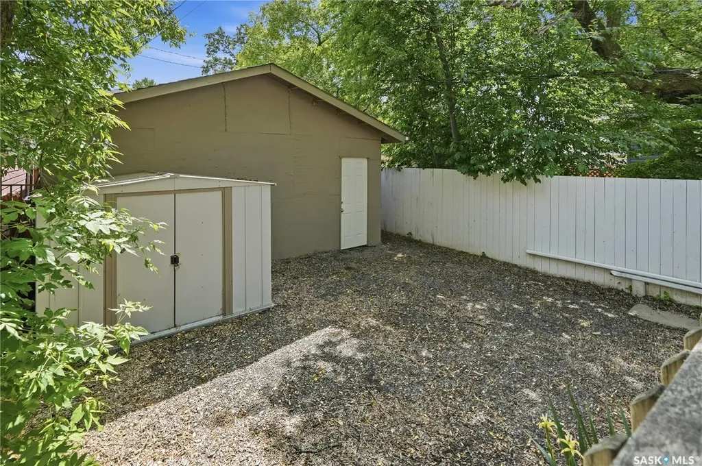 2509 Mcdonald Street Regina SK S4N 2Z6