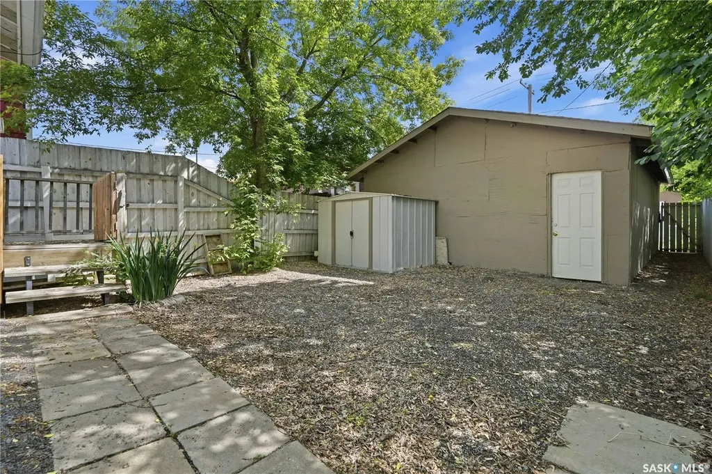 2509 Mcdonald Street Regina SK S4N 2Z6