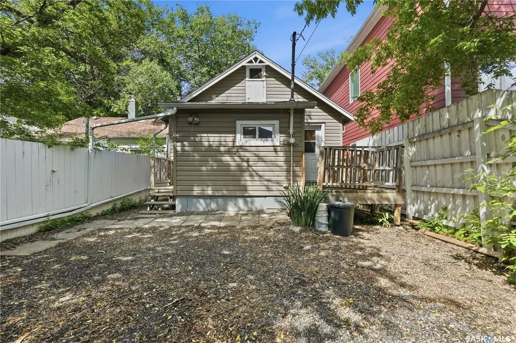 2509 Mcdonald Street Regina SK S4N 2Z6