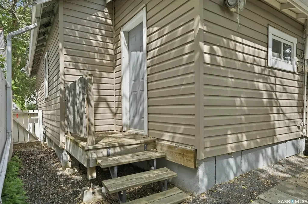 2509 Mcdonald Street Regina SK S4N 2Z6