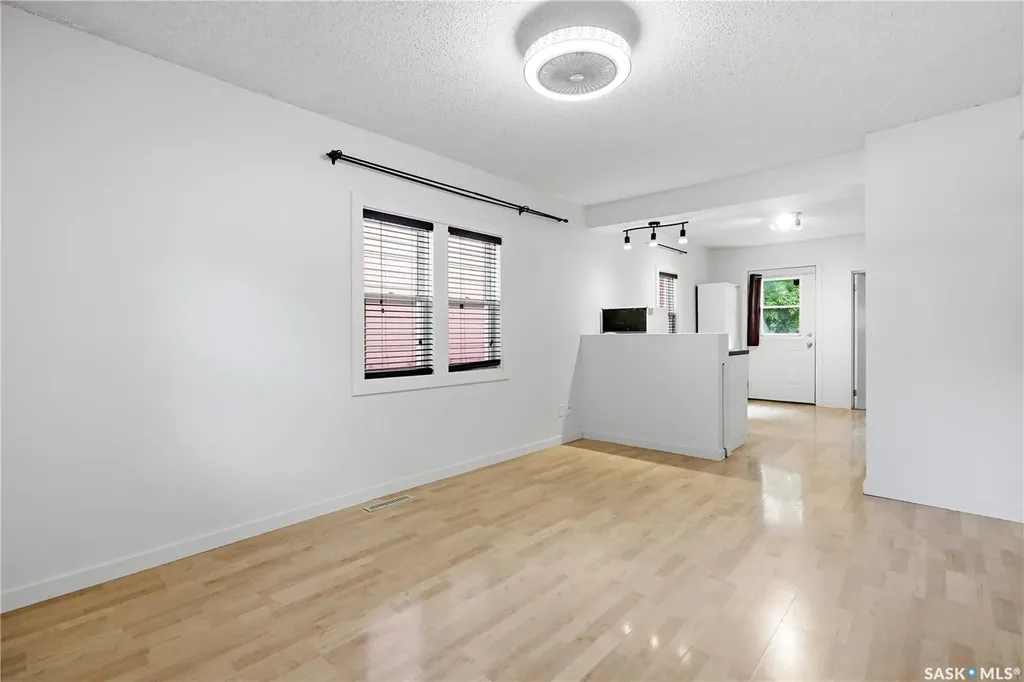 2509 Mcdonald Street Regina SK S4N 2Z6