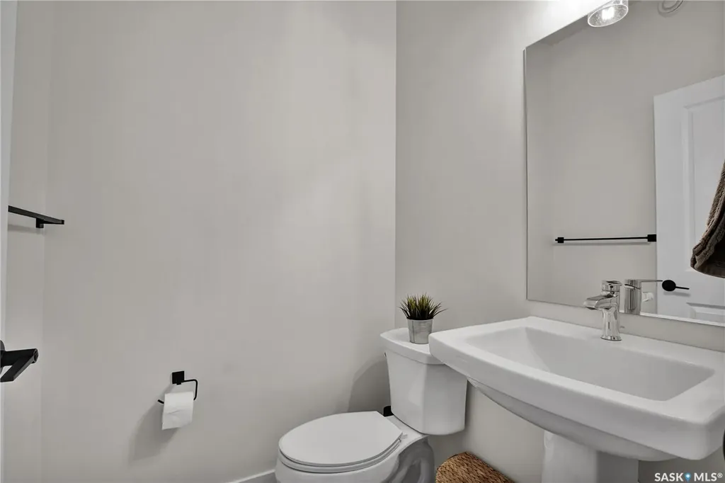1312 Parr Hill Drive Martensville SK S0K 2T1