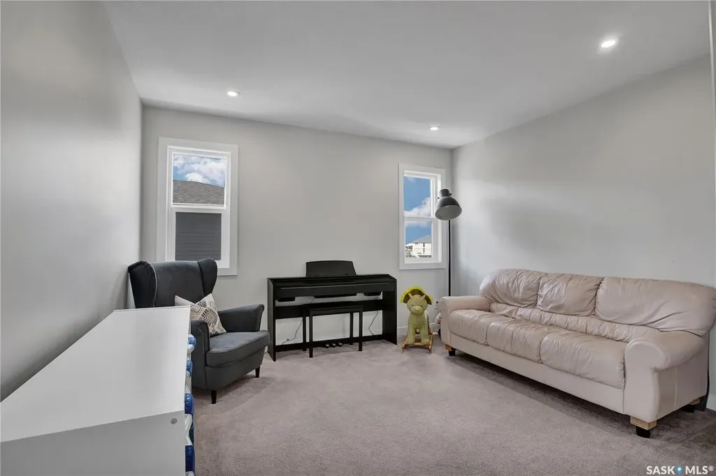 1312 Parr Hill Drive Martensville SK S0K 2T1