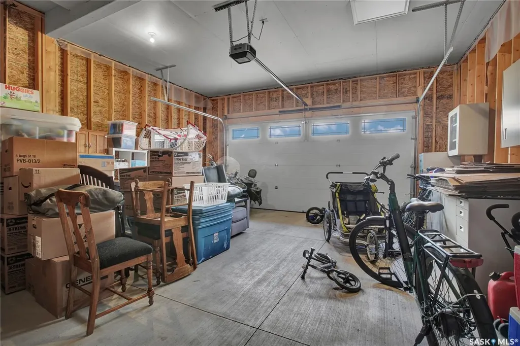 1312 Parr Hill Drive Martensville SK S0K 2T1