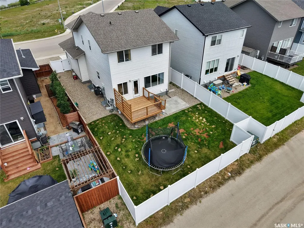 1312 Parr Hill Drive Martensville SK S0K 2T1