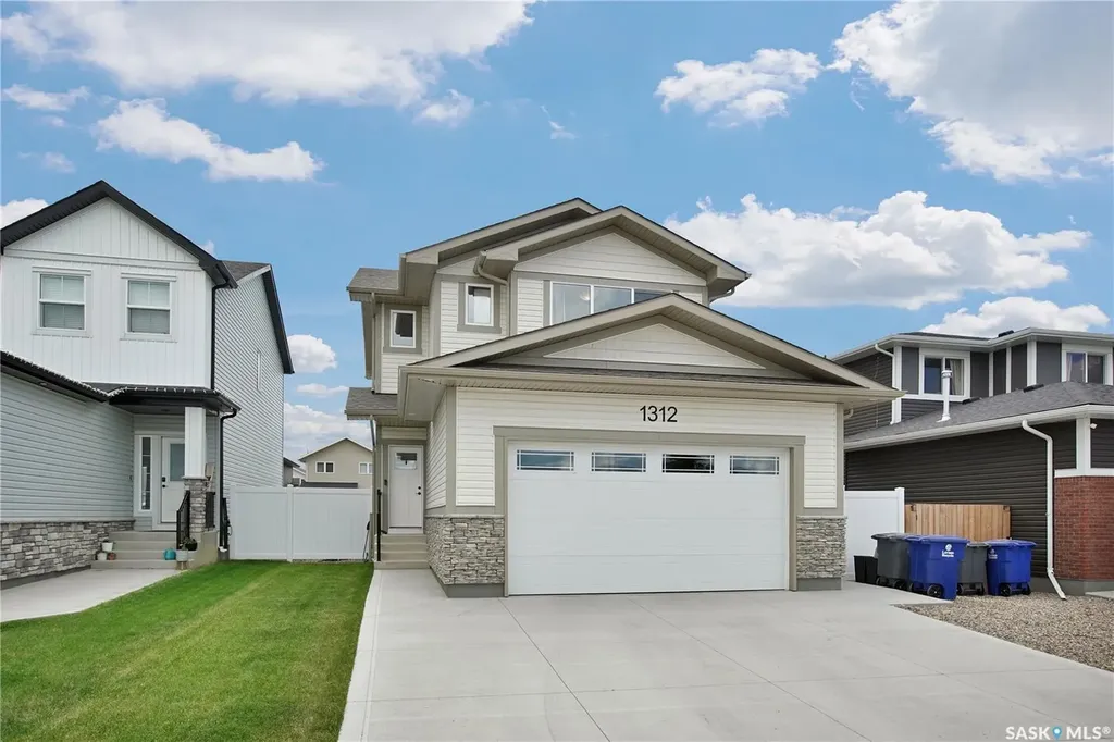 1312 Parr Hill Drive Martensville SK S0K 2T1