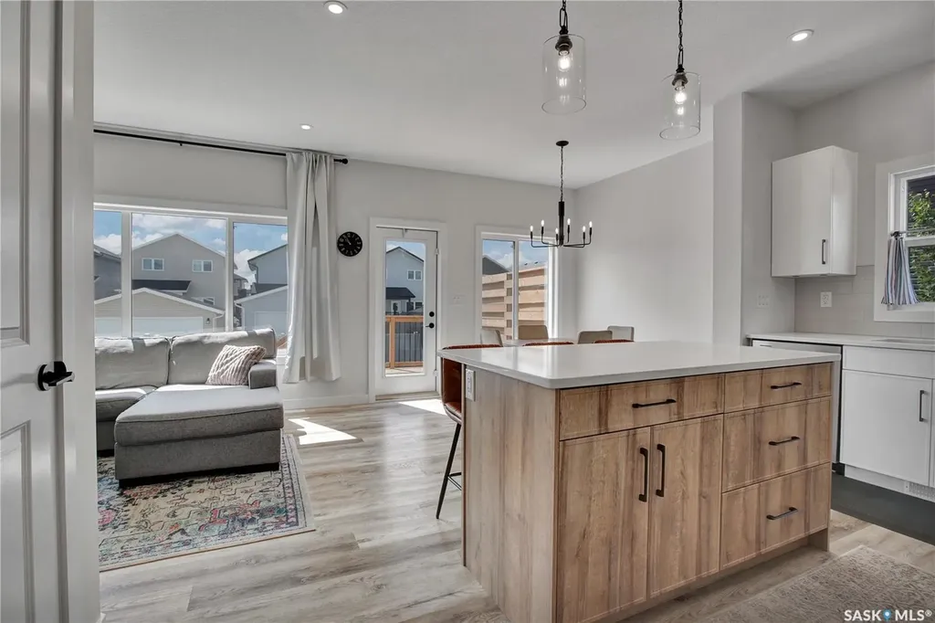 1312 Parr Hill Drive Martensville SK S0K 2T1