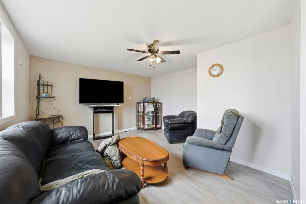 813 Hoffman Avenue Bruno SK S0K 0S0