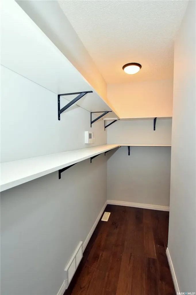 2315 St George Avenue Saskatoon SK S7M 0K9