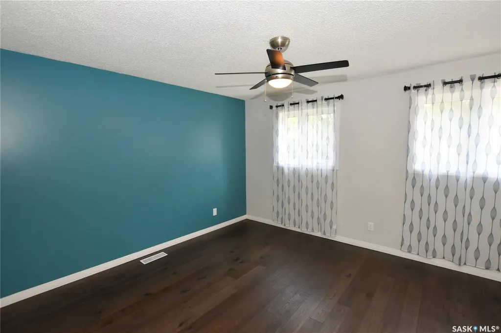 2315 St George Avenue Saskatoon SK S7M 0K9