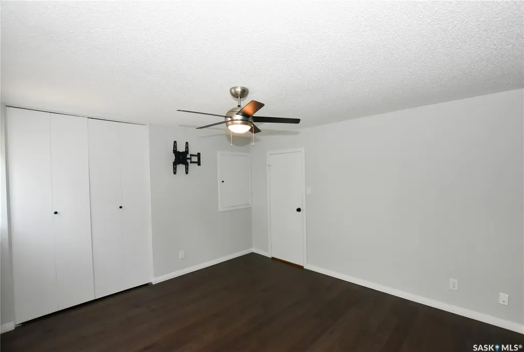 2315 St George Avenue Saskatoon SK S7M 0K9