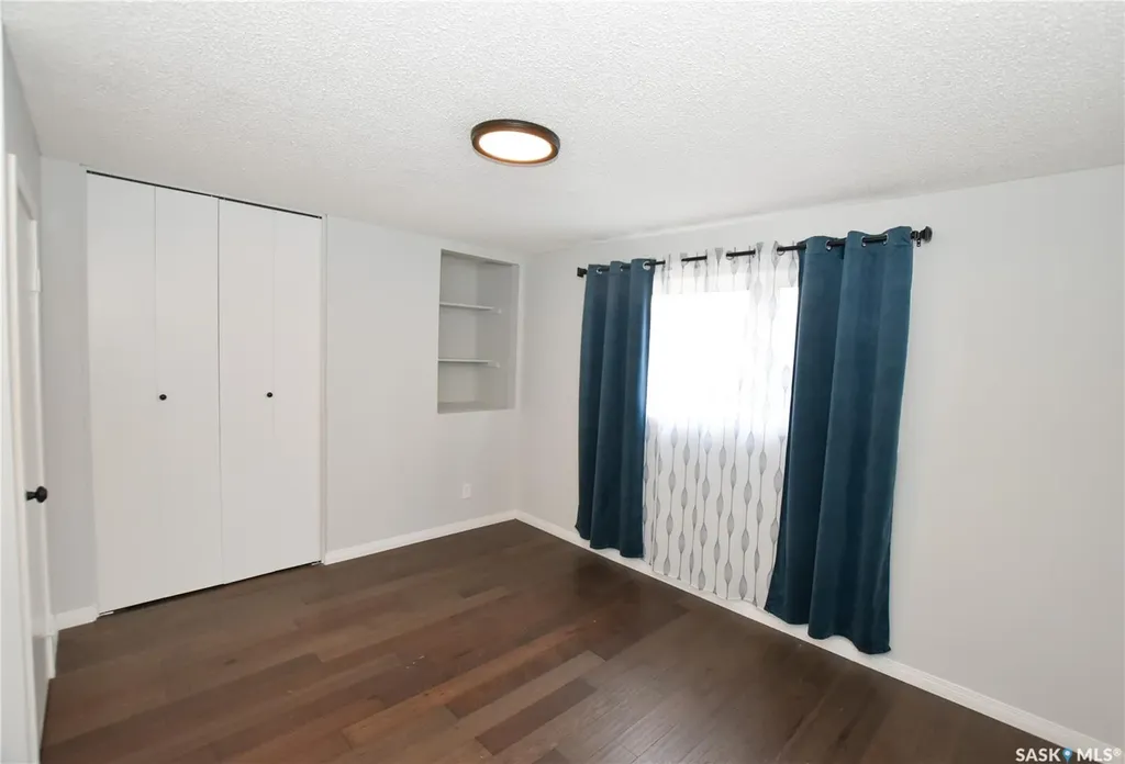 2315 St George Avenue Saskatoon SK S7M 0K9