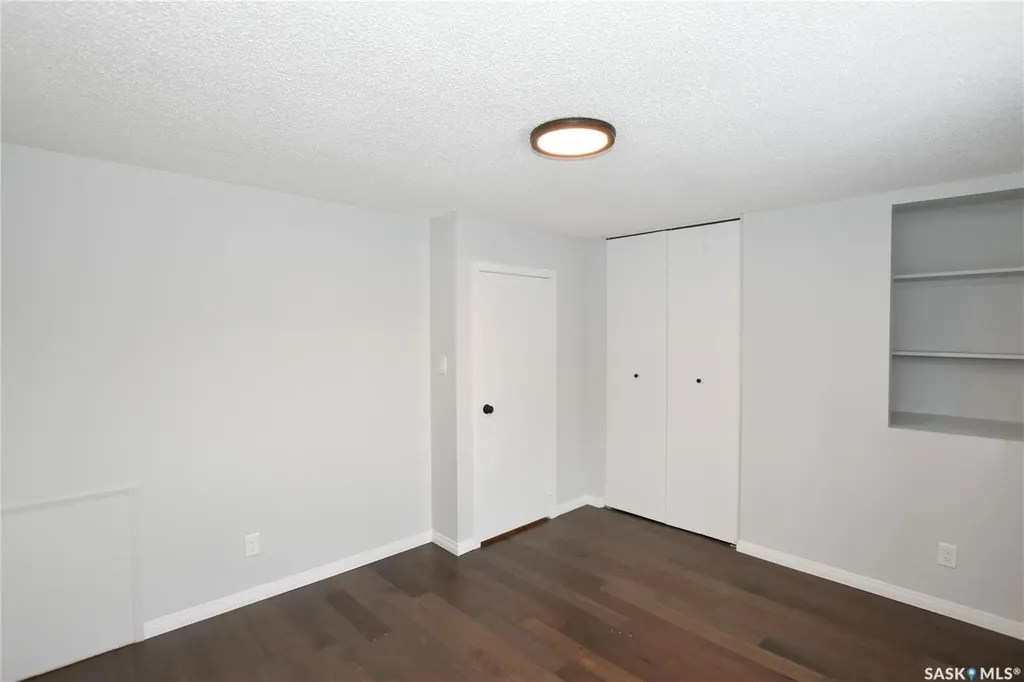 2315 St George Avenue Saskatoon SK S7M 0K9