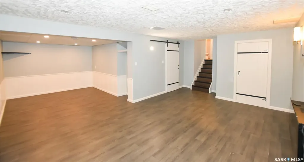 2315 St George Avenue Saskatoon SK S7M 0K9