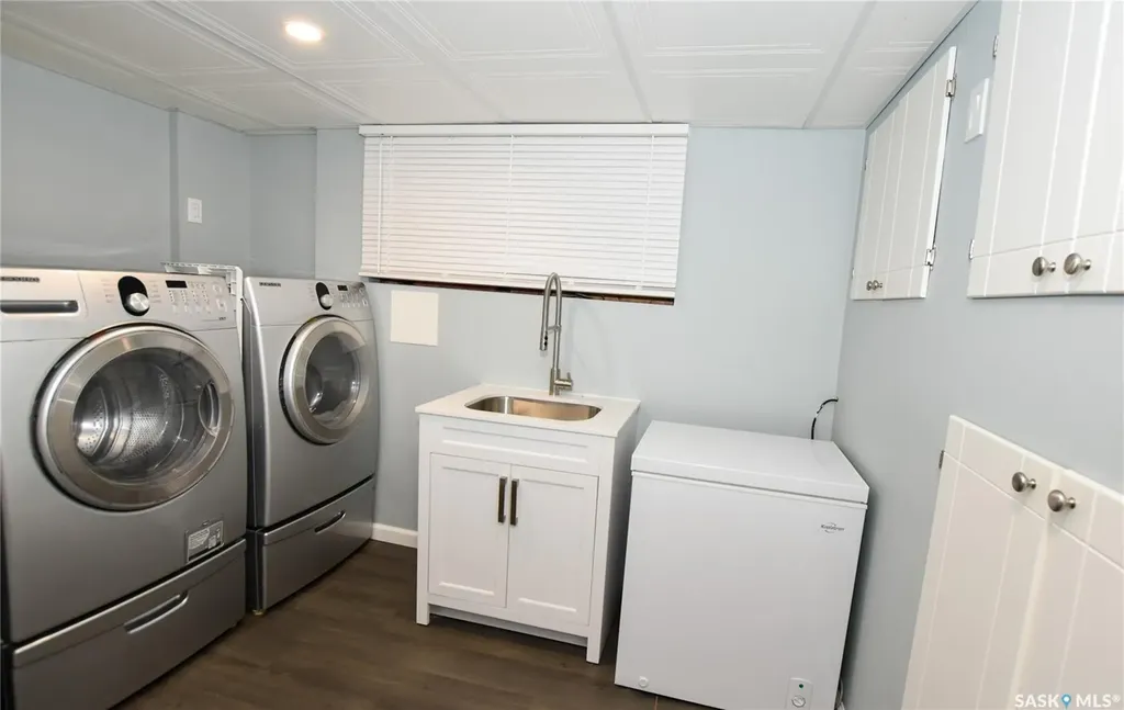 2315 St George Avenue Saskatoon SK S7M 0K9