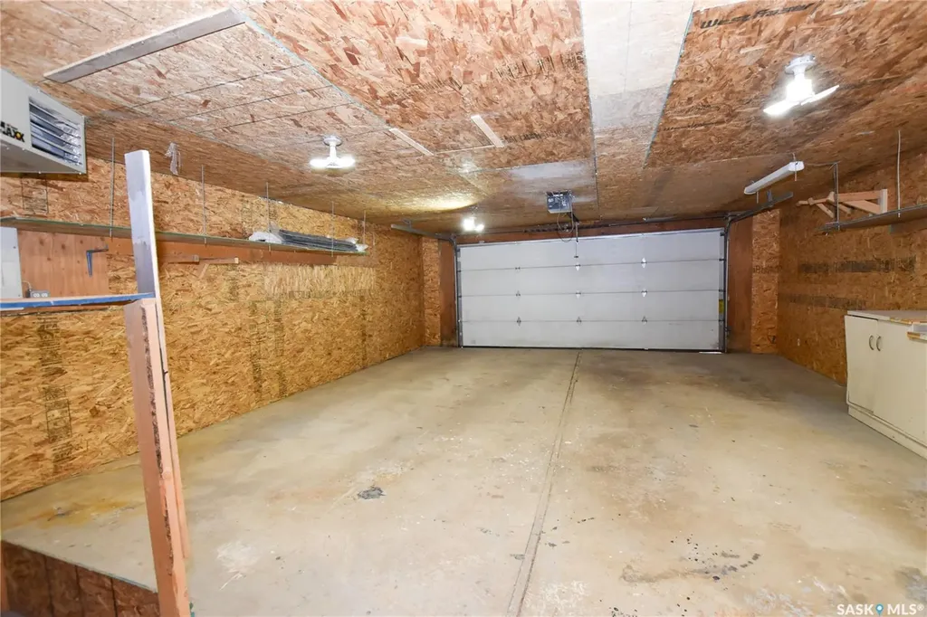 2315 St George Avenue Saskatoon SK S7M 0K9