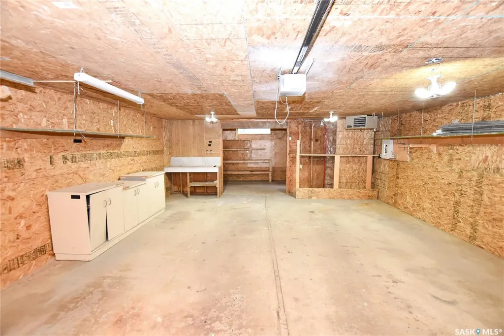 2315 St George Avenue Saskatoon SK S7M 0K9