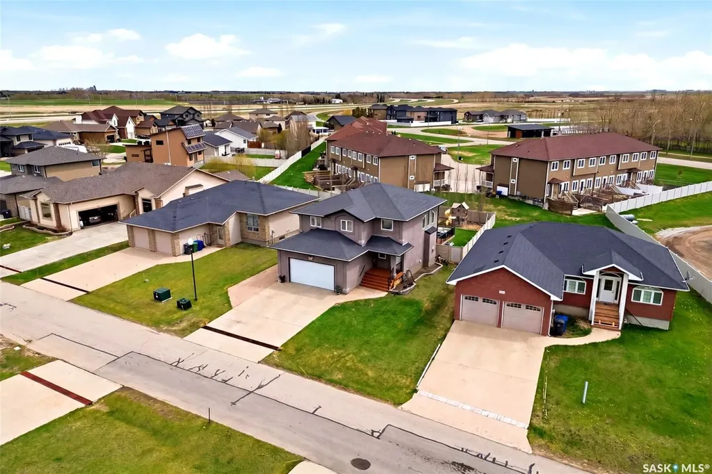 9 Mckenzie Pointe White City SK S4L 0B2