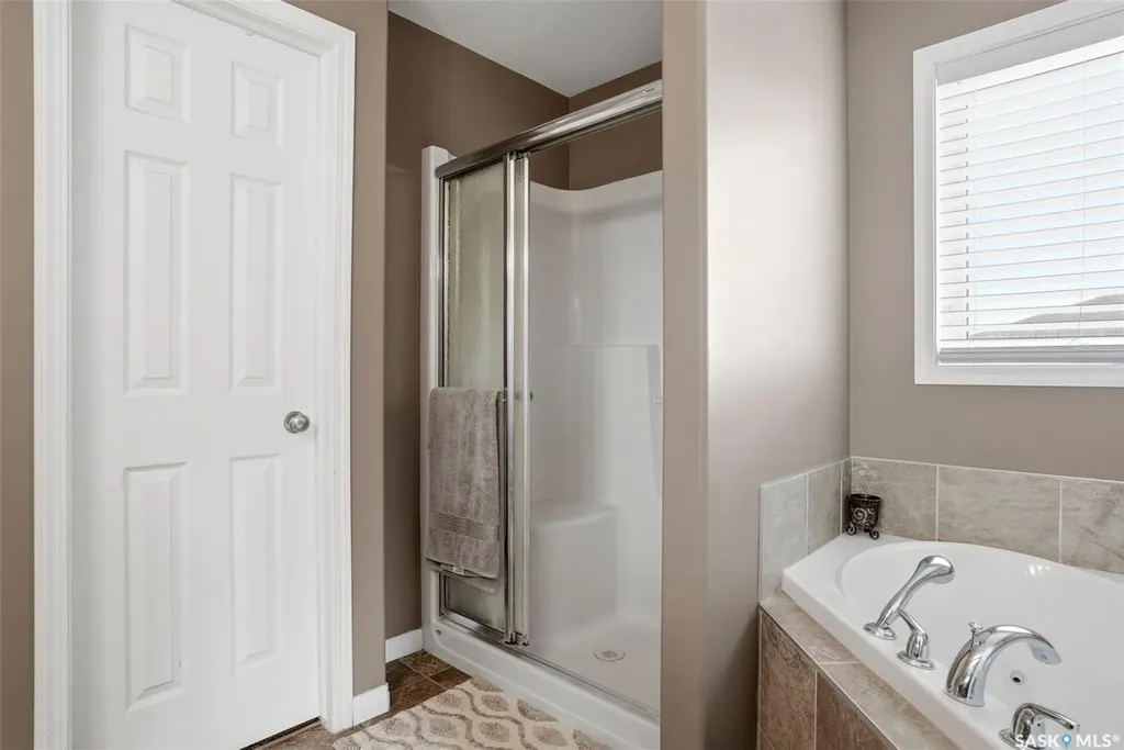 9 Mckenzie Pointe White City SK S4L 0B2