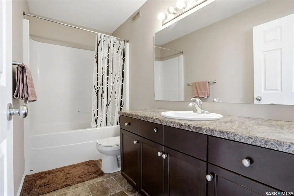 9 Mckenzie Pointe White City SK S4L 0B2