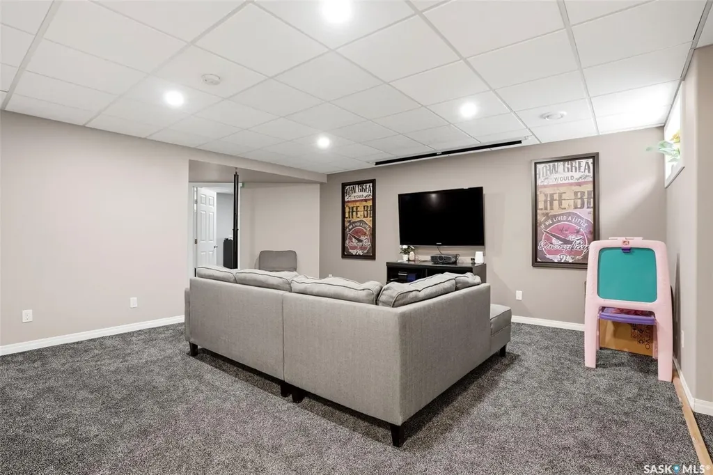 9 Mckenzie Pointe White City SK S4L 0B2