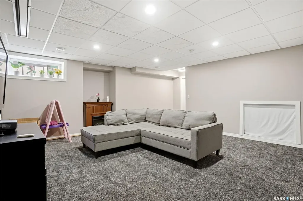 9 Mckenzie Pointe White City SK S4L 0B2