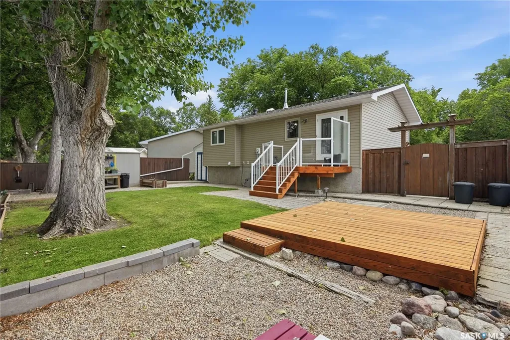 35 Blackman Place Regina SK S4X 1S3