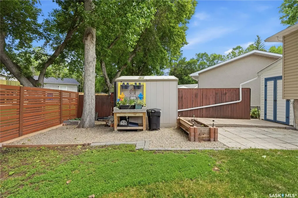 35 Blackman Place Regina SK S4X 1S3